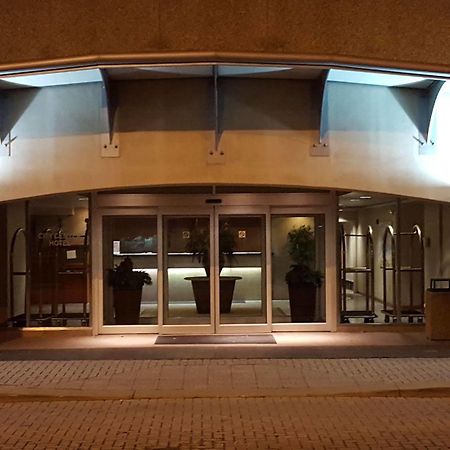 Rodeway Inn Акрон Экстерьер фото