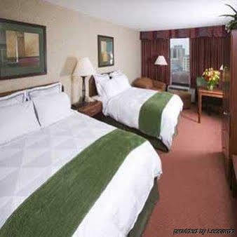 Rodeway Inn Акрон Экстерьер фото